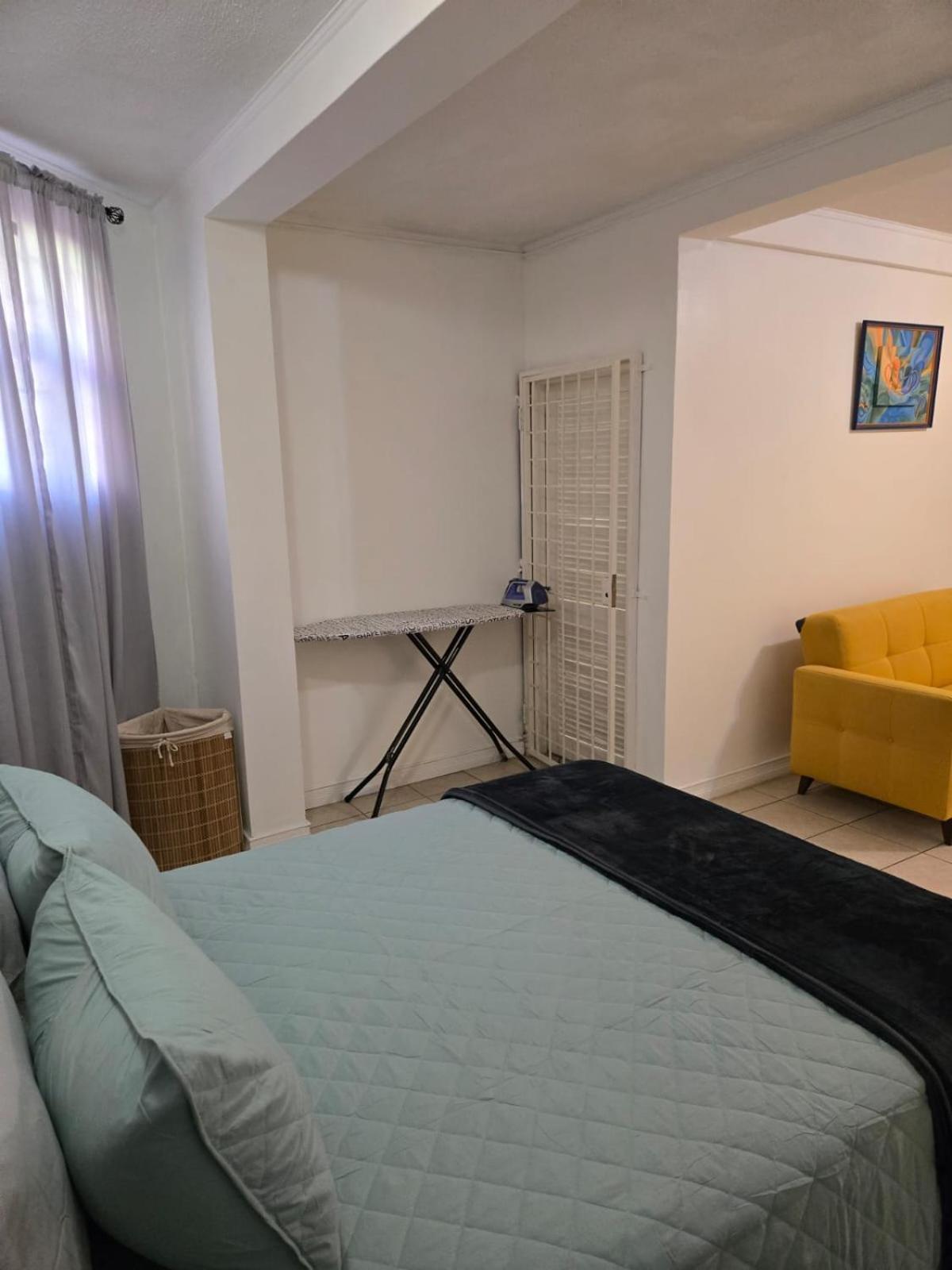 Maraval Townhouse - Haleland Park Sleeps 5 La Finette Bagian luar foto