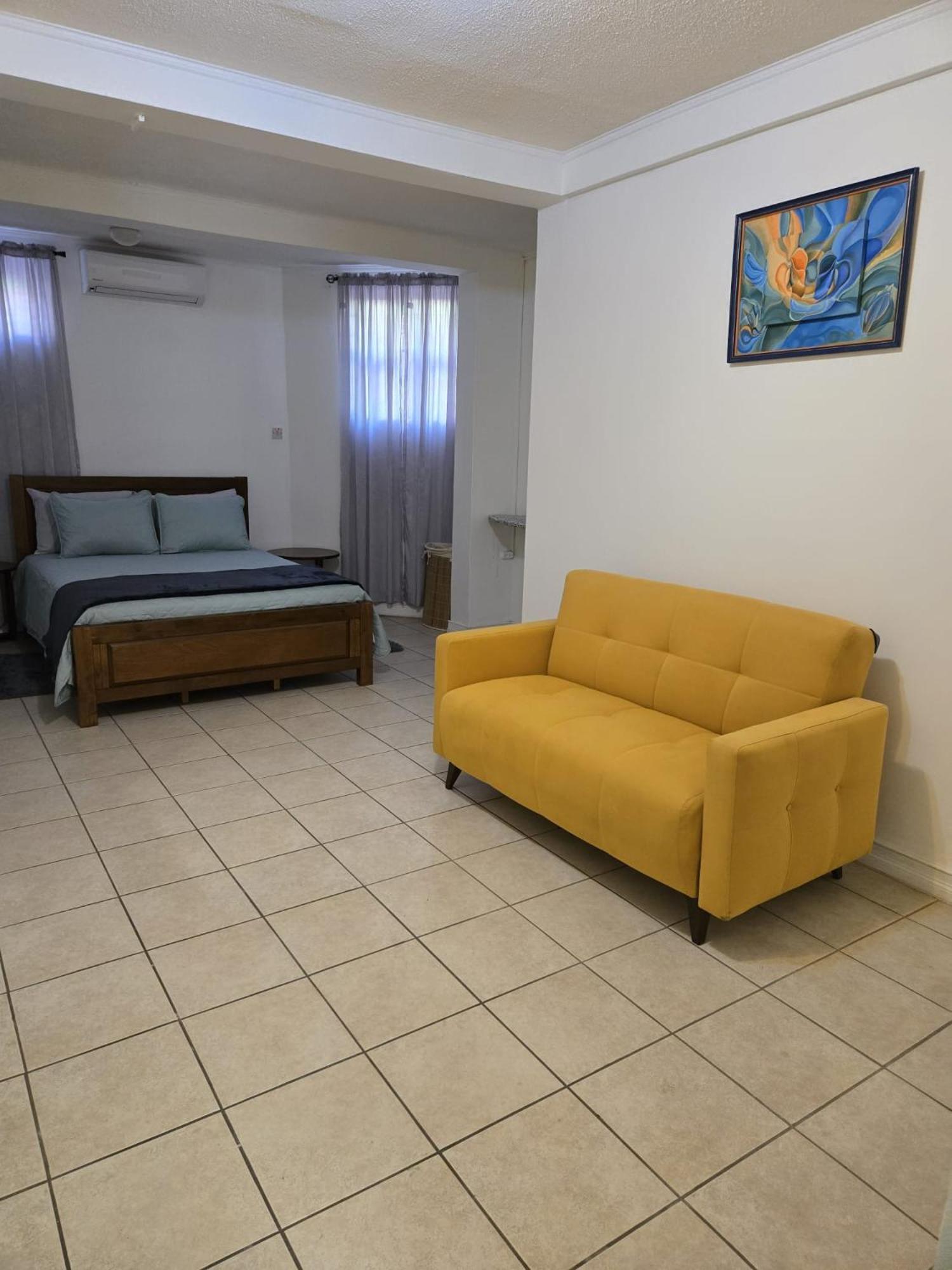 Maraval Townhouse - Haleland Park Sleeps 5 La Finette Bagian luar foto