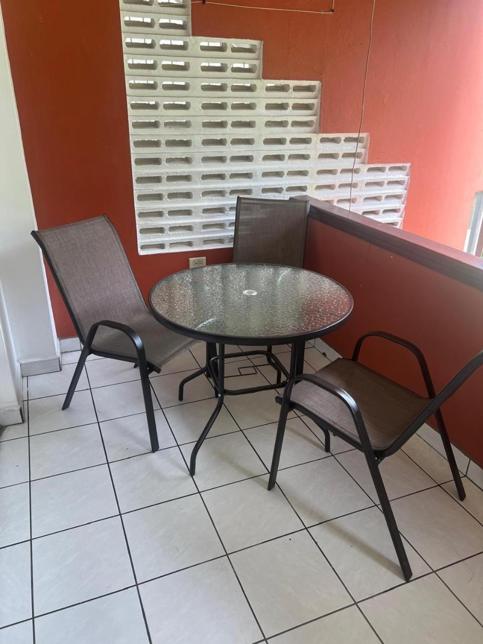 Maraval Townhouse - Haleland Park Sleeps 5 La Finette Bagian luar foto